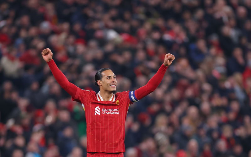 Image for Fabrizio Romano reports “very good conversation” between van Dijk and LFC as agents spotted