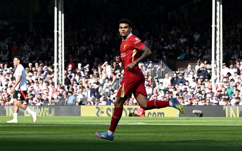 Image for Barcelona pull out of Luis Diaz chase as Liverpool set €75m price tag and Saudi clubs enter race