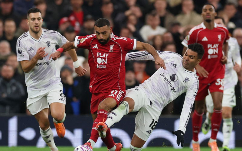 Image for Unimpressed Jamie Carragher calls for one Liverpool hero to be axed for next two matches