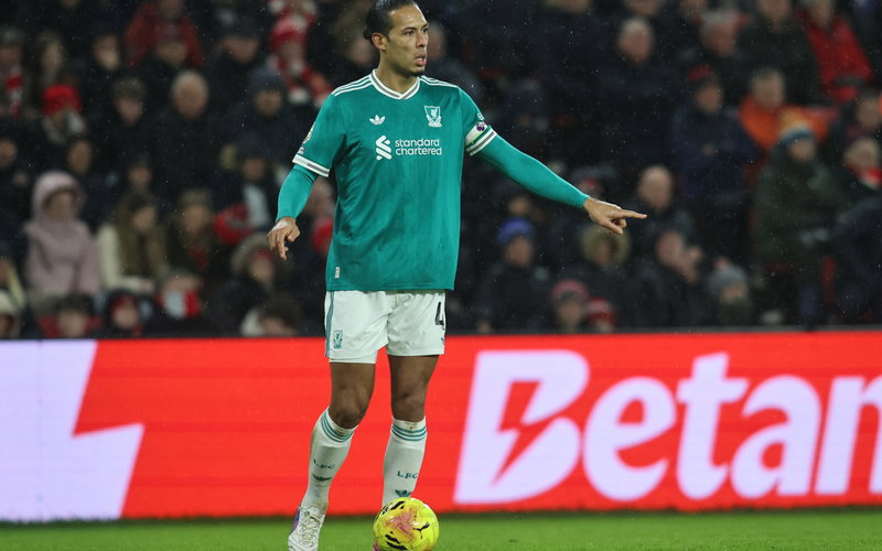 Image for John Terry responds after Jermaine Pennant names Virgil van Dijk the best CB in Premier League history