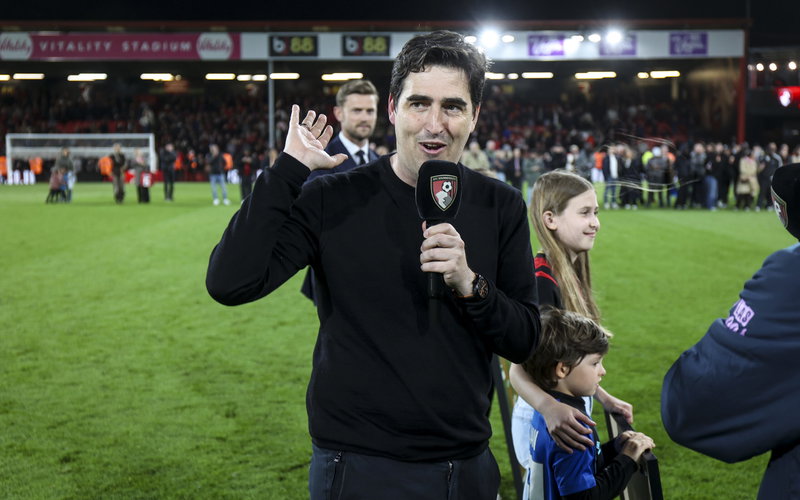 Image for ‘He was hoping Liverpool would get rid of Slot’: Andoni Iraola is desperate for Anfield