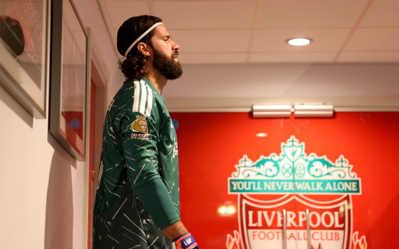 Image for Journalist has dropped significant 4-word claim about Alisson leaving Liverpool this summer