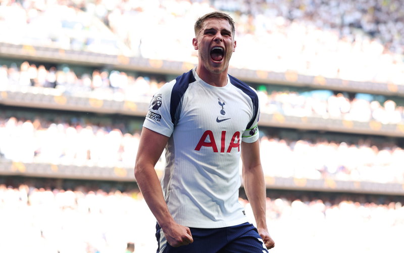 Image for Arne Slot pushing Liverpool to make move for Tottenham’s Micky van de Ven in major summer deal