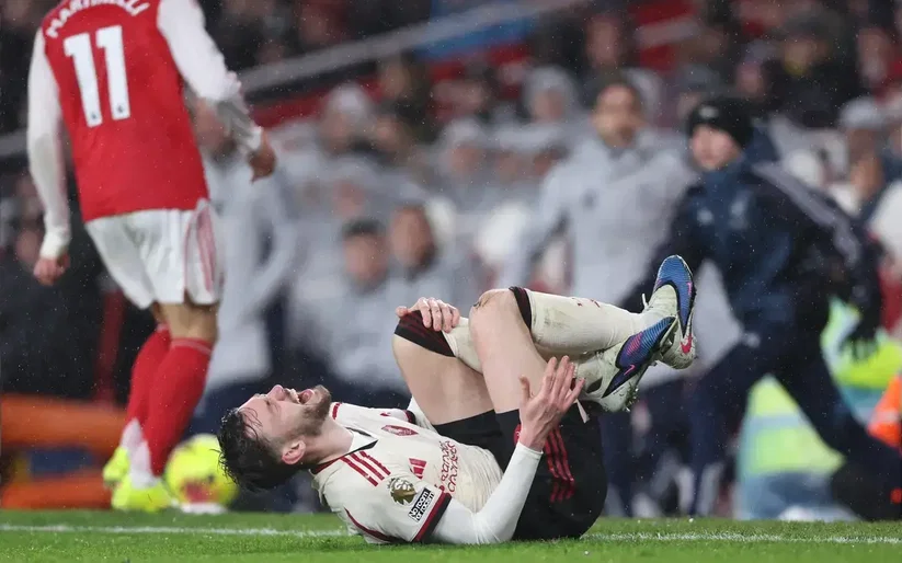 Image for Gabriel Martinelli reportedly directly responsible for aggravation of Conor Bradley knee injury