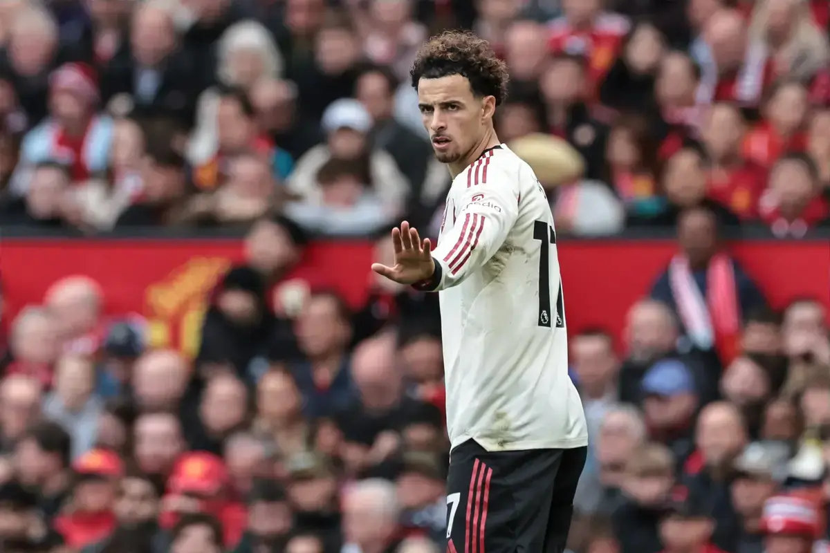 Liverpool “will be convinced” to sell £25m ace to prevent pre-agreement for free agency